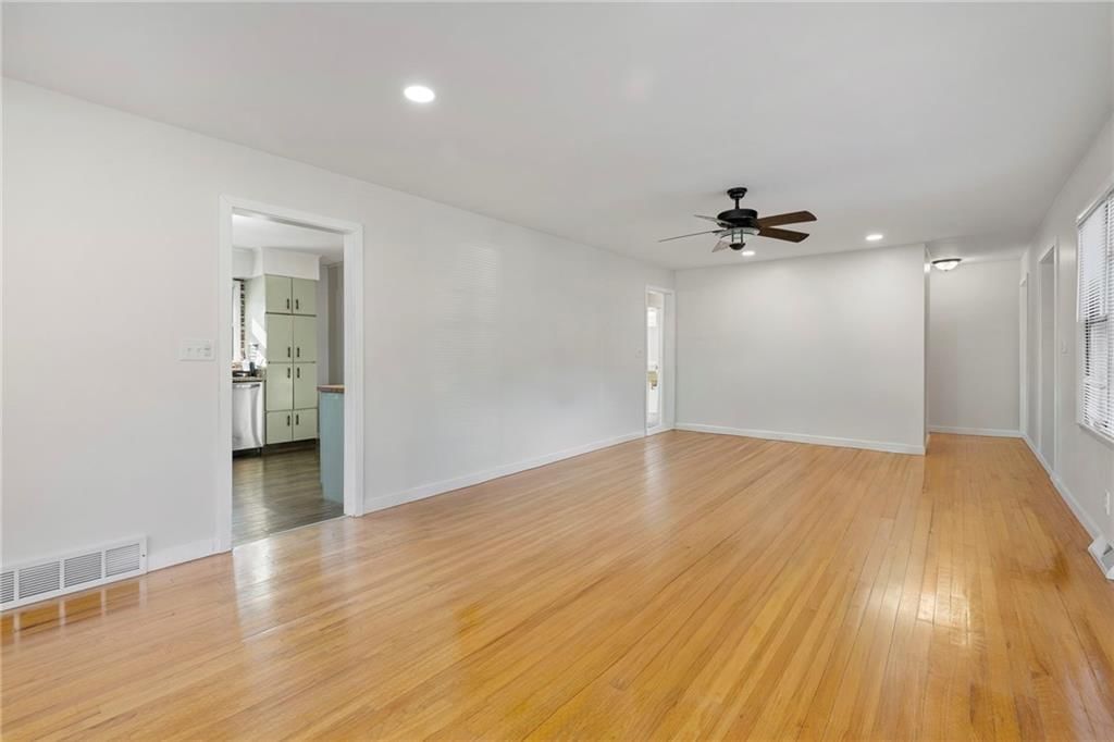 904 S Rogers Road — photo 7
