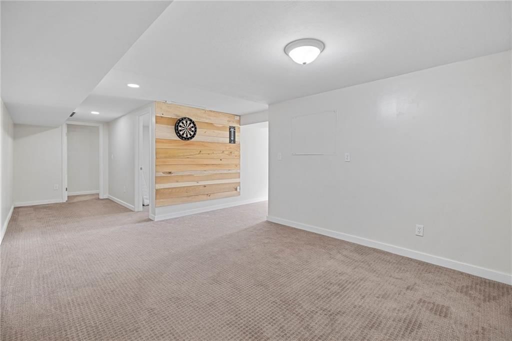 904 S Rogers Road — photo 37
