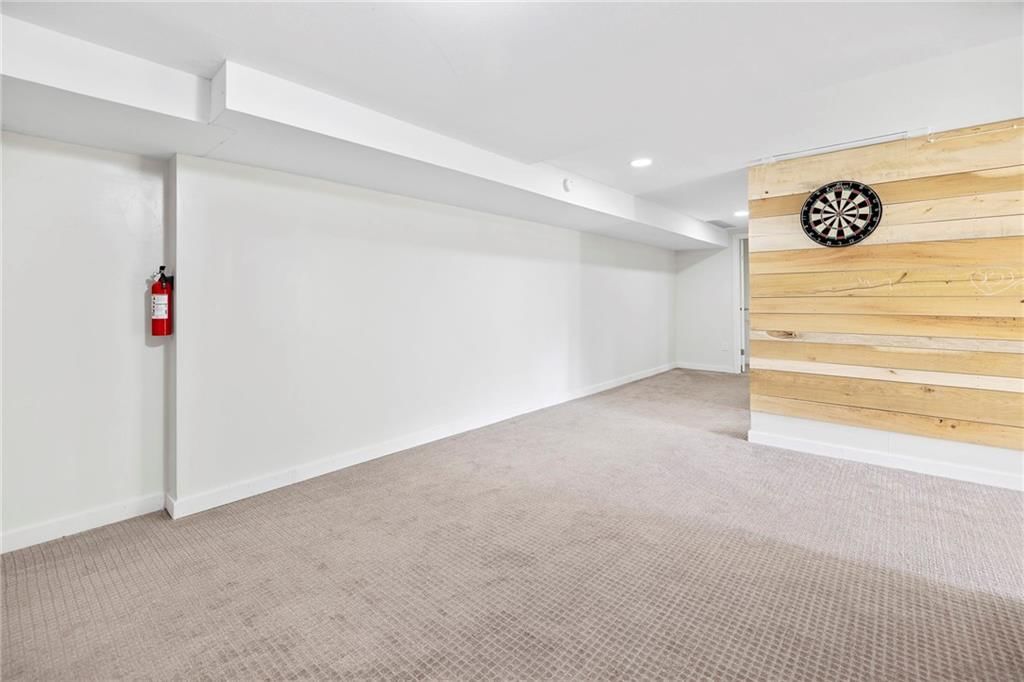 904 S Rogers Road — photo 38