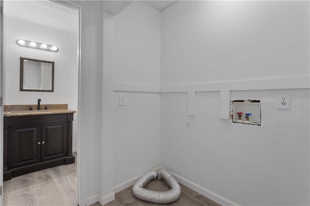 Photo 12 of 28 - 8949 Hauser Street