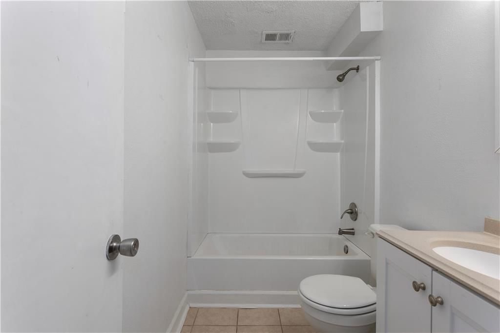 Photo 20 of 28 - 8949 Hauser Street