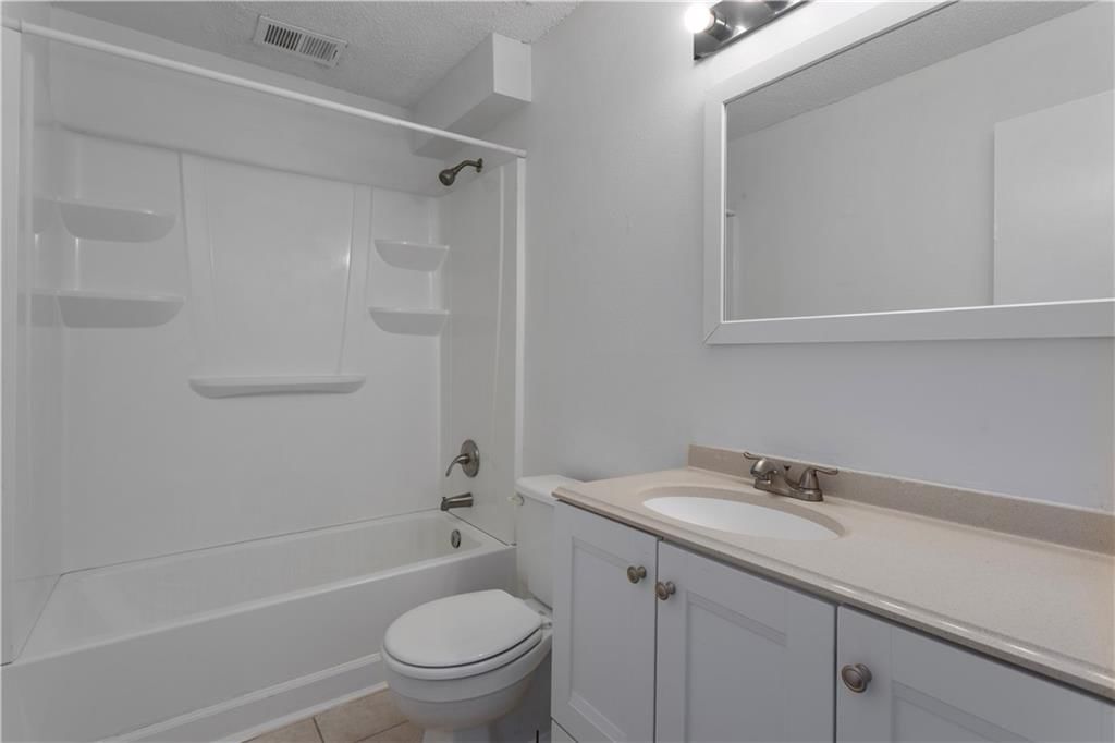 Photo 21 of 28 - 8949 Hauser Street