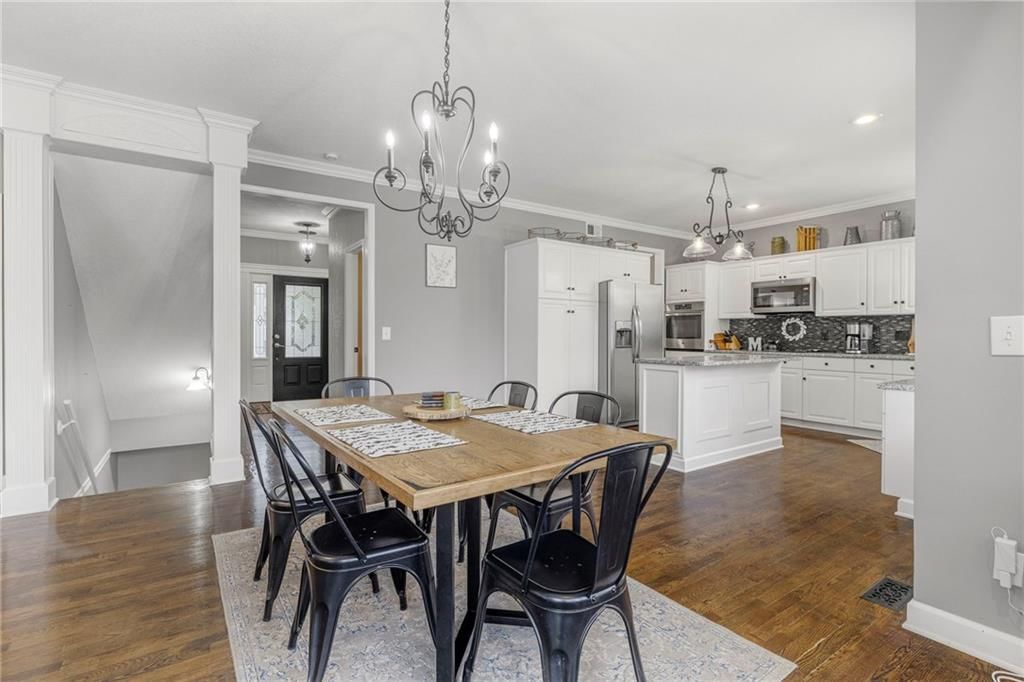 5625 Meadow View Drive — photo 7