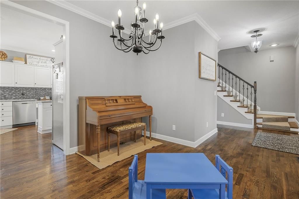 5625 Meadow View Drive — photo 9