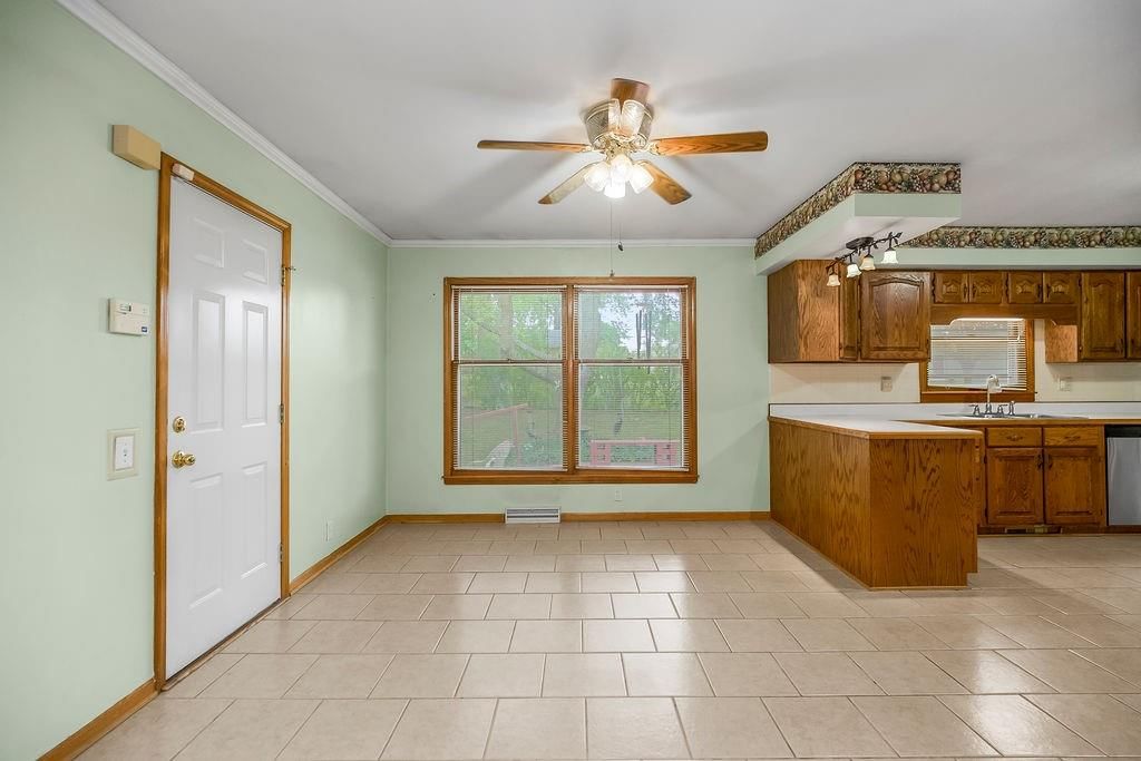 8620 Thorp Street — photo 6