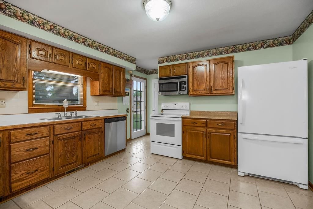 8620 Thorp Street — photo 10