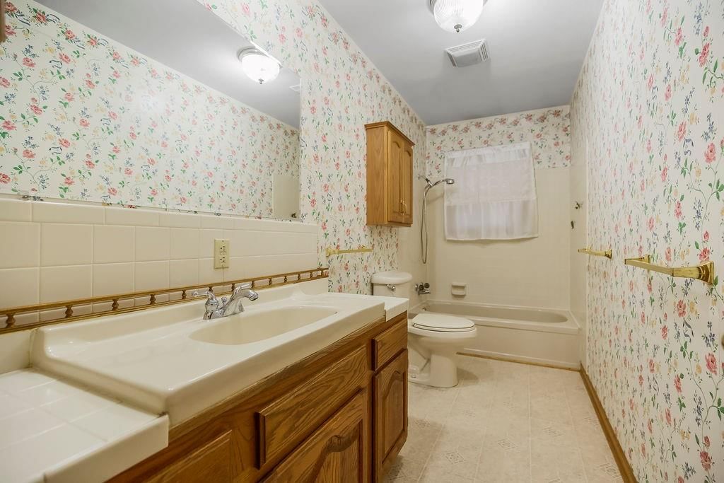 8620 Thorp Street — photo 15