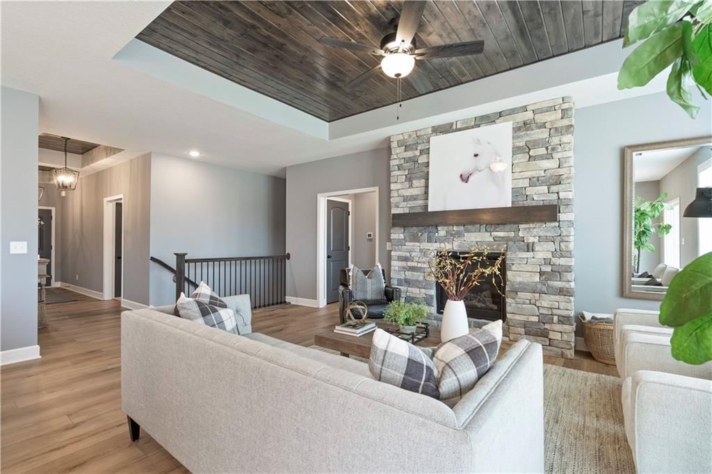 405 SW Redbud Court — photo 13