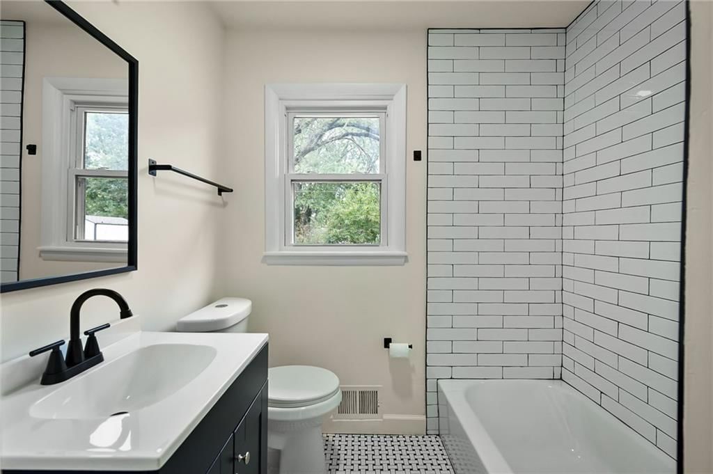 2418 N 84th Street — photo 11
