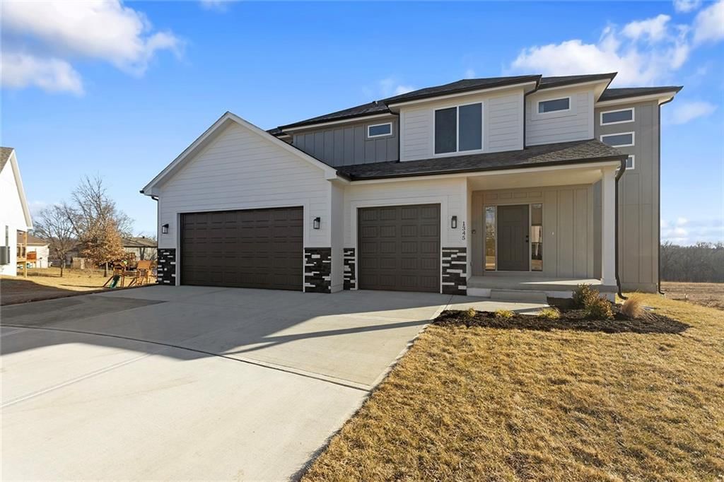 1345 N Holland Court — photo 2