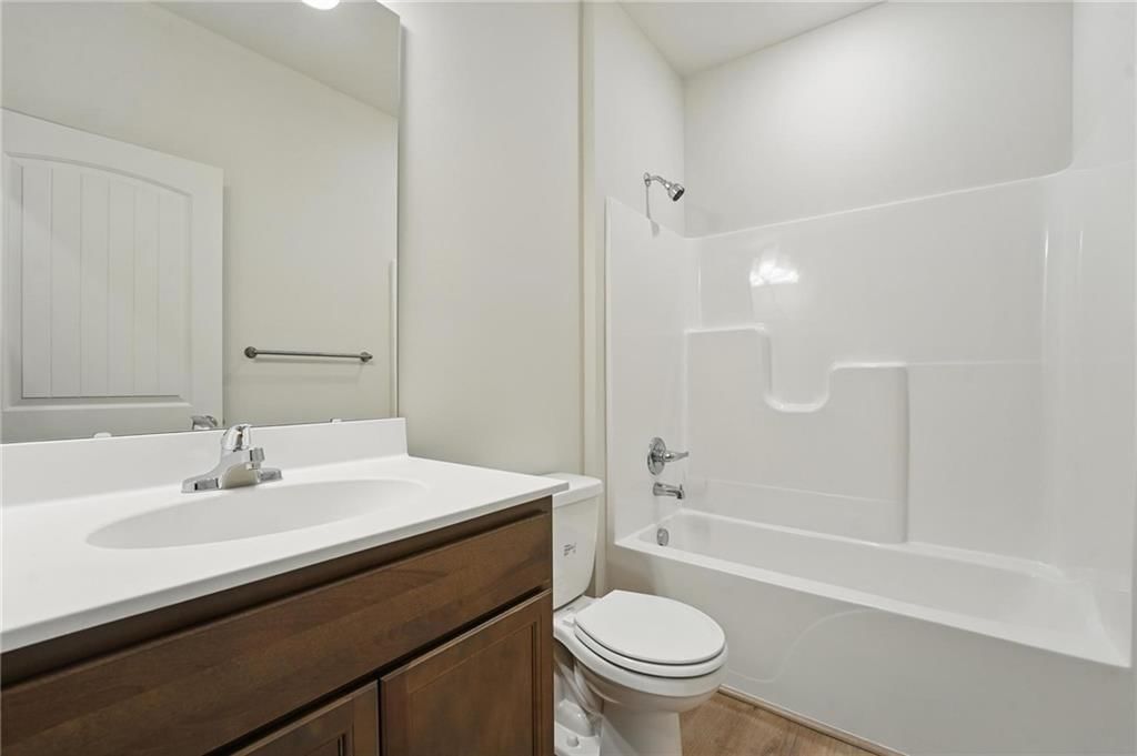 409 SW Redbud Court — photo 7