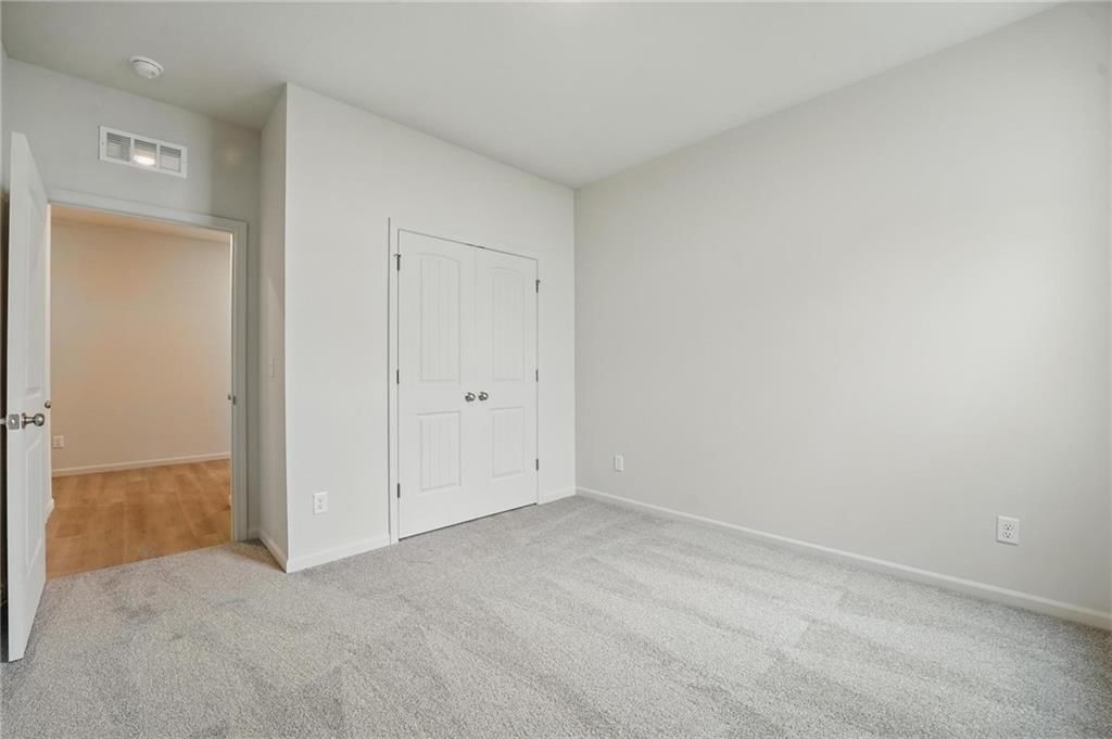 409 SW Redbud Court — photo 11