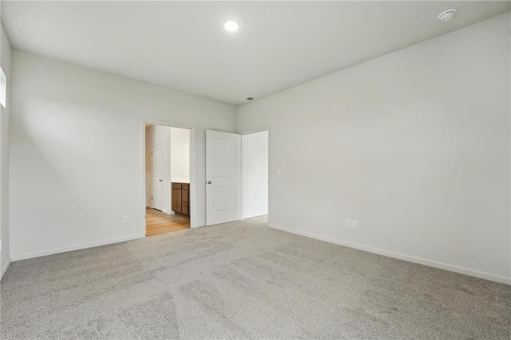 409 SW Redbud Court — photo 16