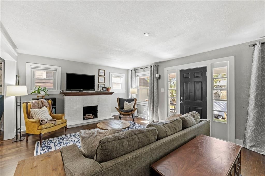 Photo 6 of 43 - 317 N 15TH Street