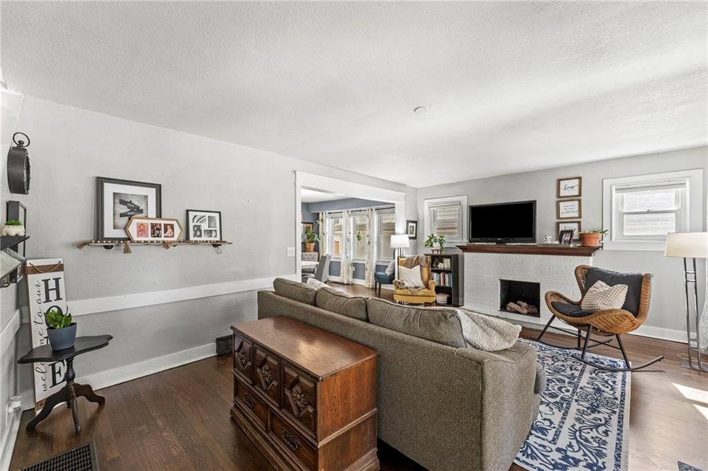 Photo 8 of 43 - 317 N 15TH Street