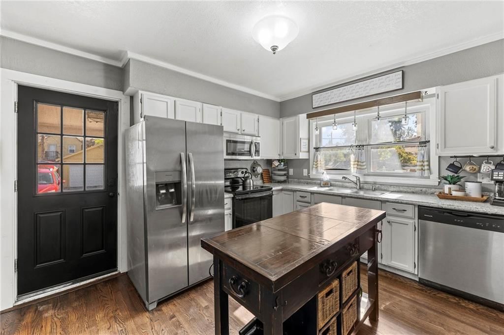 Photo 12 of 43 - 317 N 15TH Street
