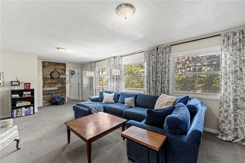 Photo 19 of 43 - 317 N 15TH Street