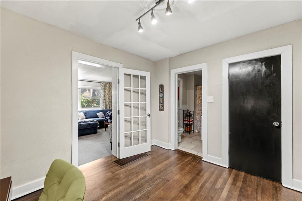 Photo 23 of 43 - 317 N 15TH Street