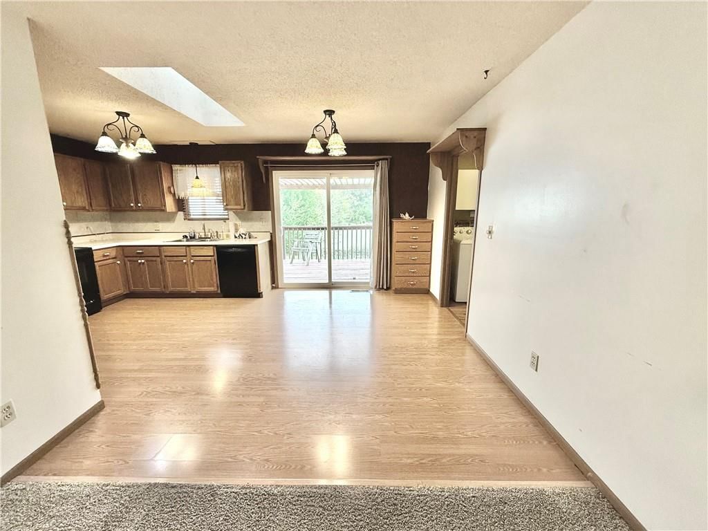 949 S MARKET Street — photo 9