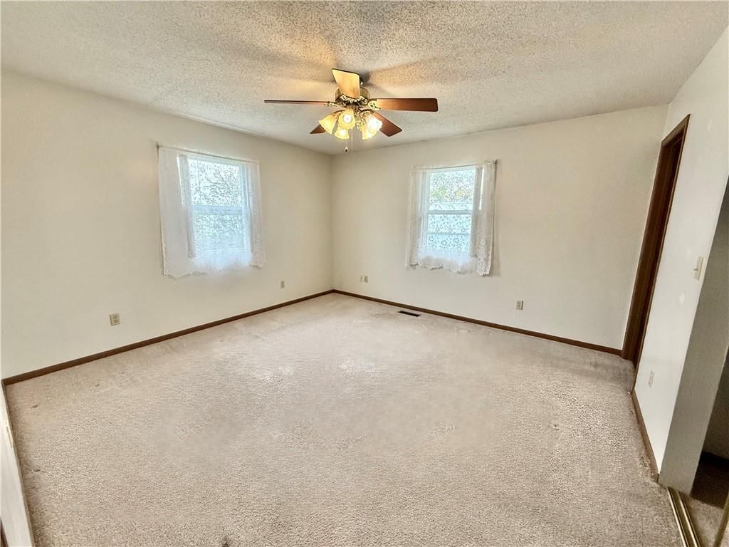 949 S MARKET Street — photo 14