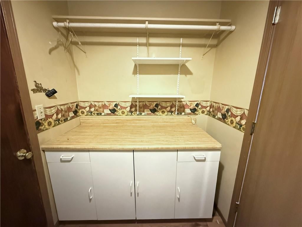 949 S MARKET Street — photo 17