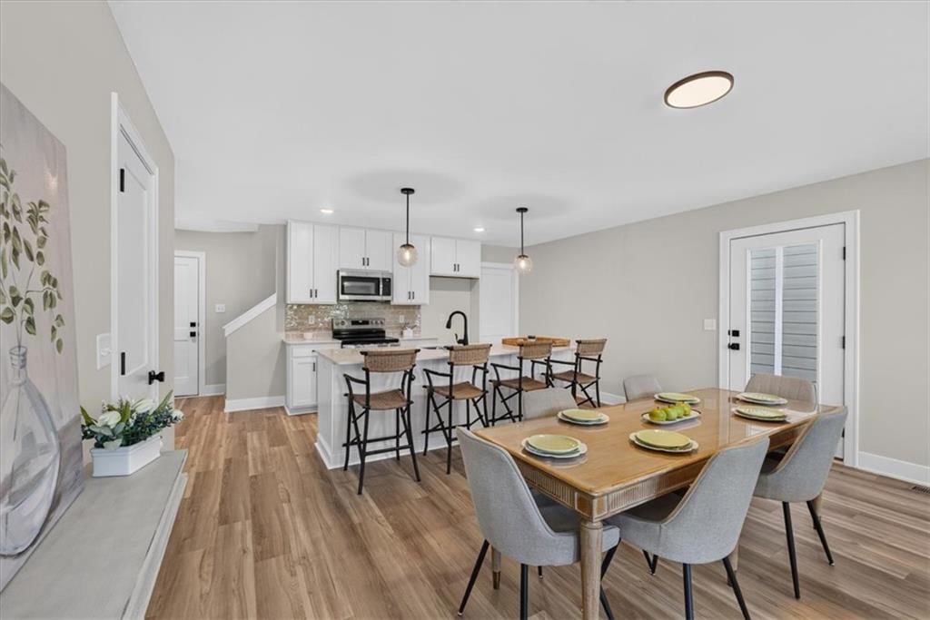 Photo 15 of 40 - 23706 E 11th Street S, Blue Springs, MO 64056