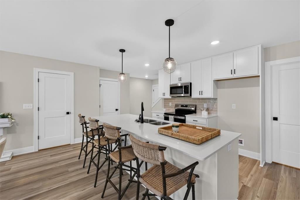 Photo 17 of 40 - 23706 E 11th Street S, Blue Springs, MO 64056