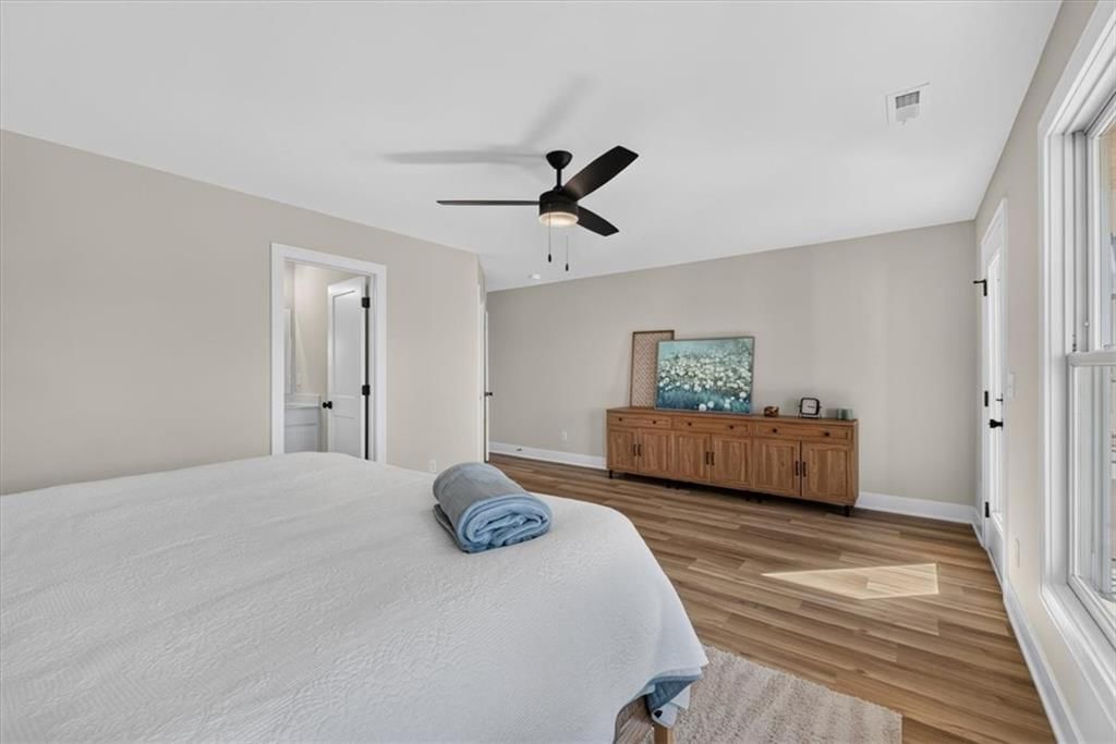 Photo 26 of 40 - 23706 E 11th Street S, Blue Springs, MO 64056