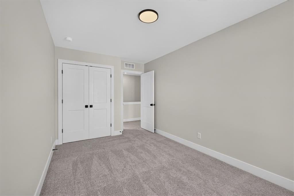 Photo 37 of 40 - 23706 E 11th Street S, Blue Springs, MO 64056