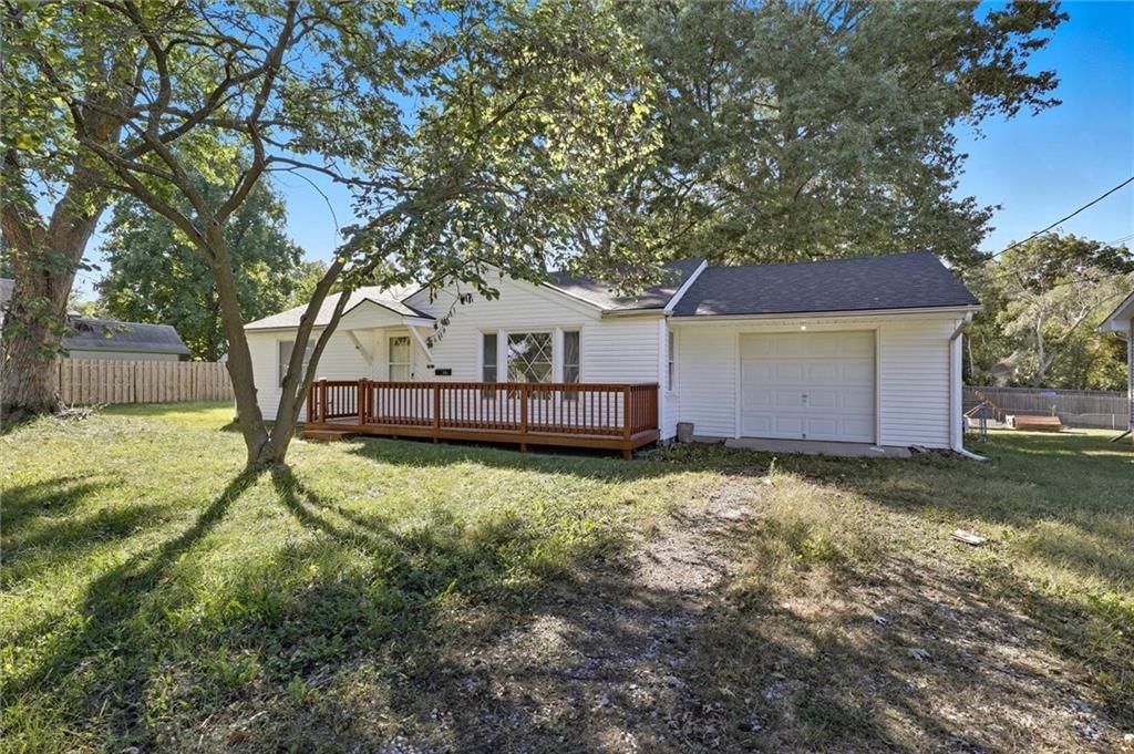 704 SW Clinton Street — photo 3