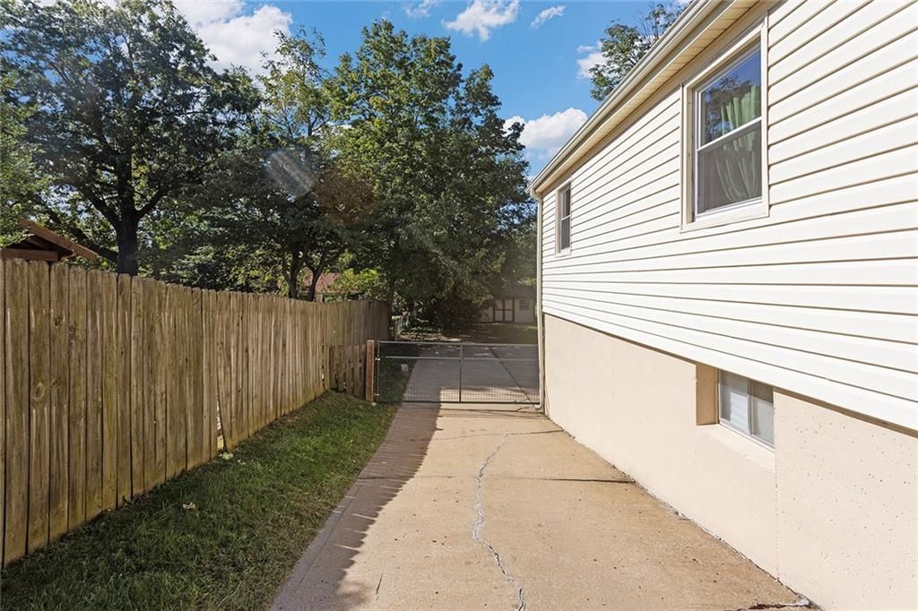 3416 S Crane Street — photo 39
