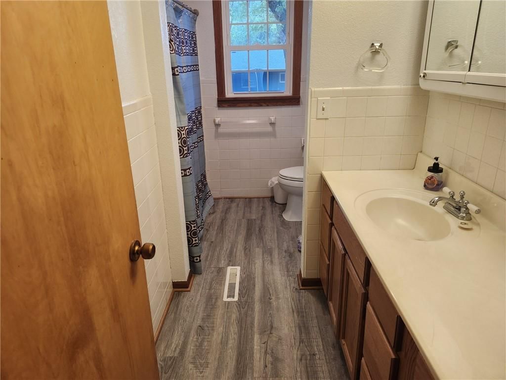 1745 Lake Trenton Drive — photo 13