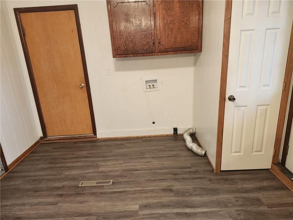 1745 Lake Trenton Drive — photo 16