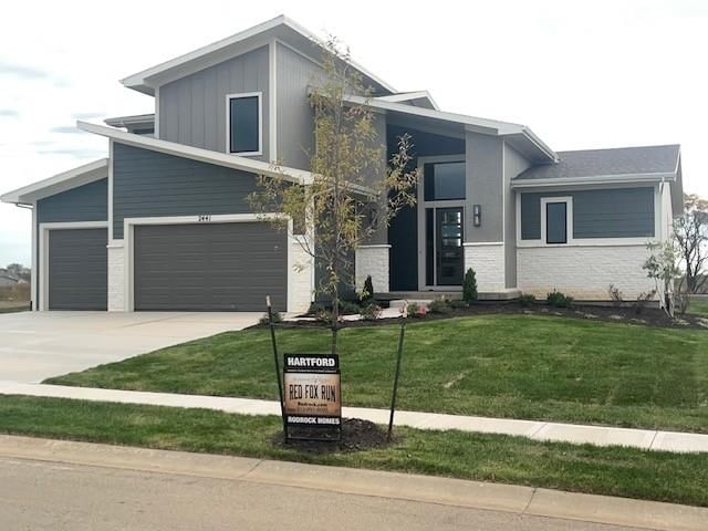 2441 W 177th Street, Overland Park, KS: listing photo 2