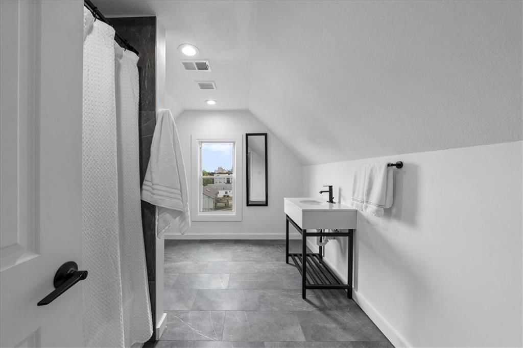 1228 Olive Street — photo 22
