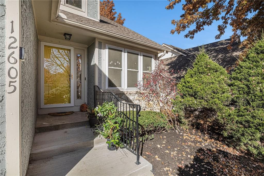 12605 Glenwood Street — photo 2