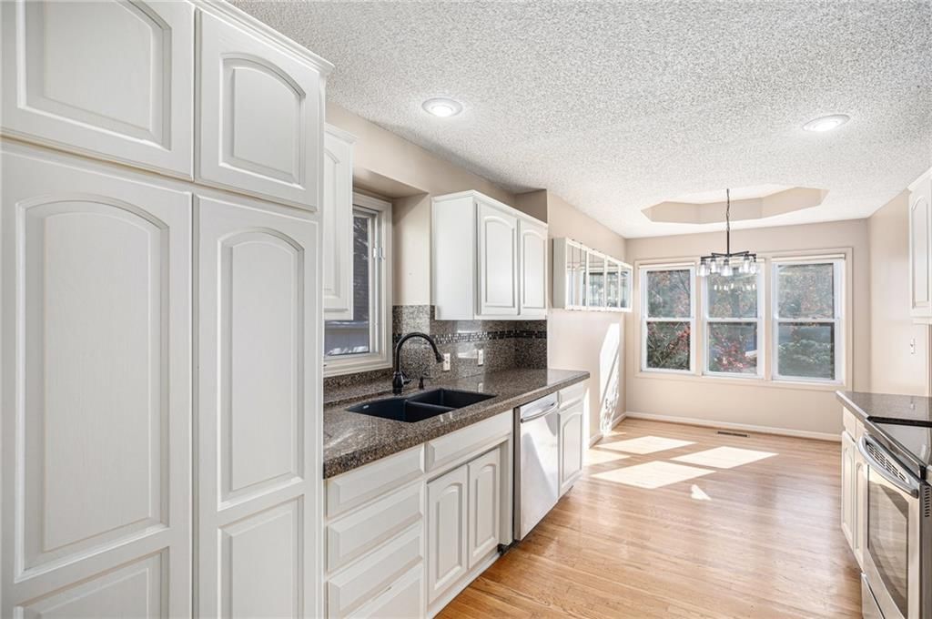 12605 Glenwood Street — photo 12