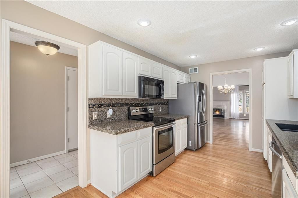 12605 Glenwood Street — photo 13