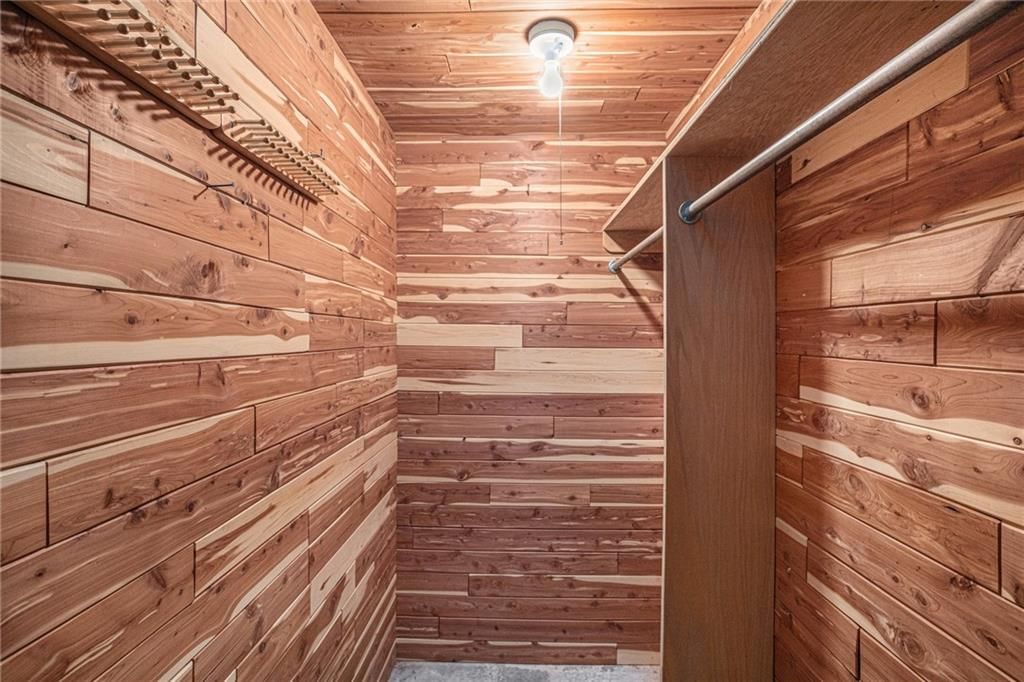 12605 Glenwood Street — photo 31
