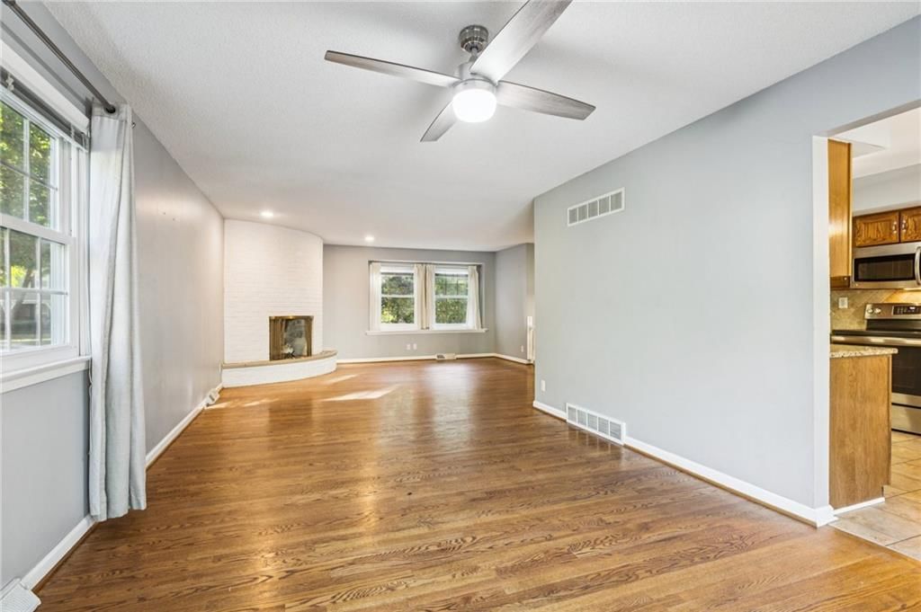 9516 Woodson Drive — photo 13