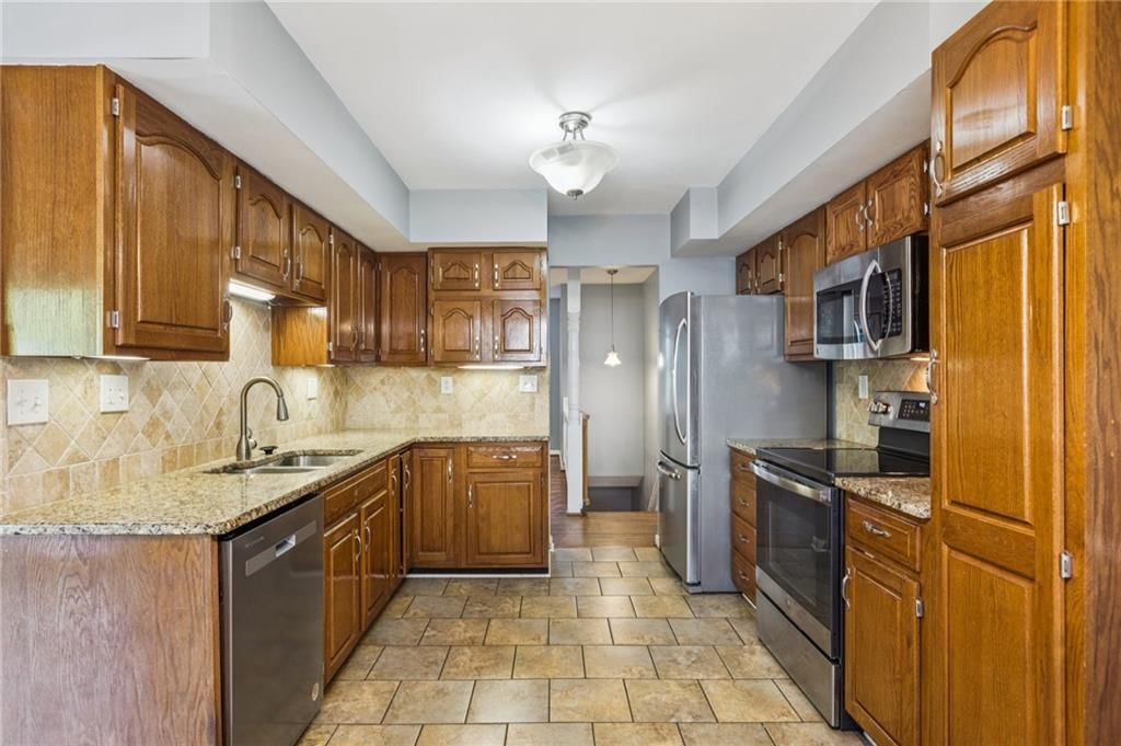 9516 Woodson Drive — photo 18