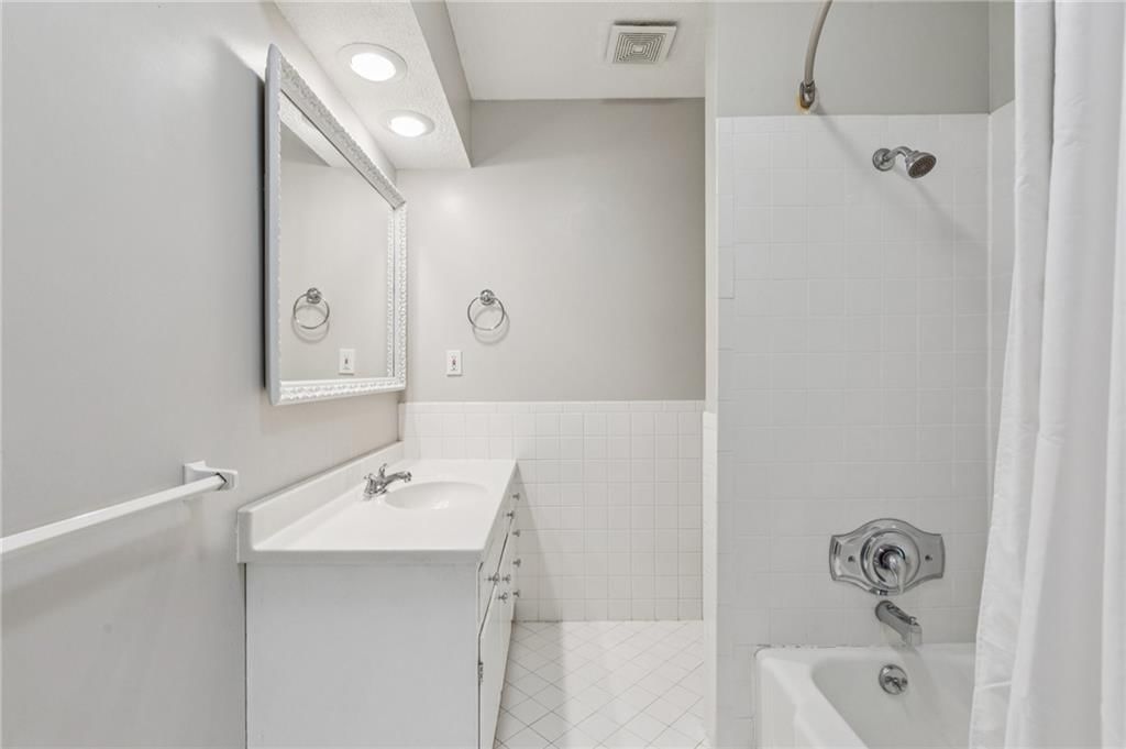9516 Woodson Drive — photo 21
