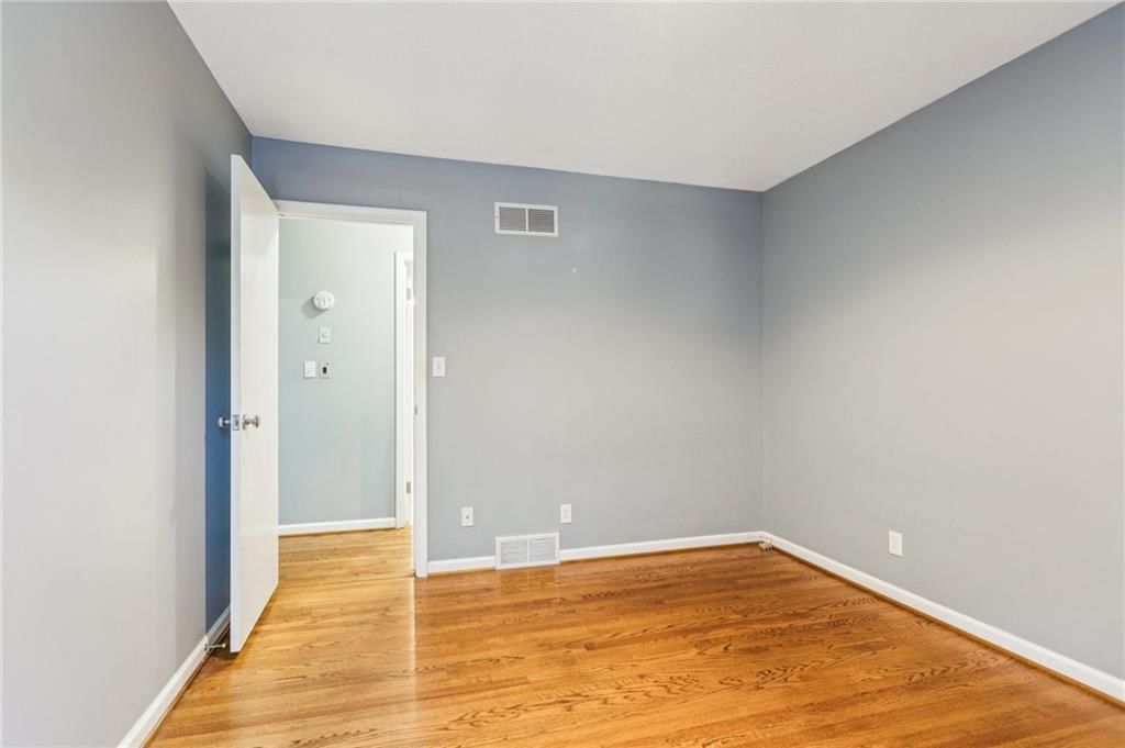 9516 Woodson Drive — photo 27
