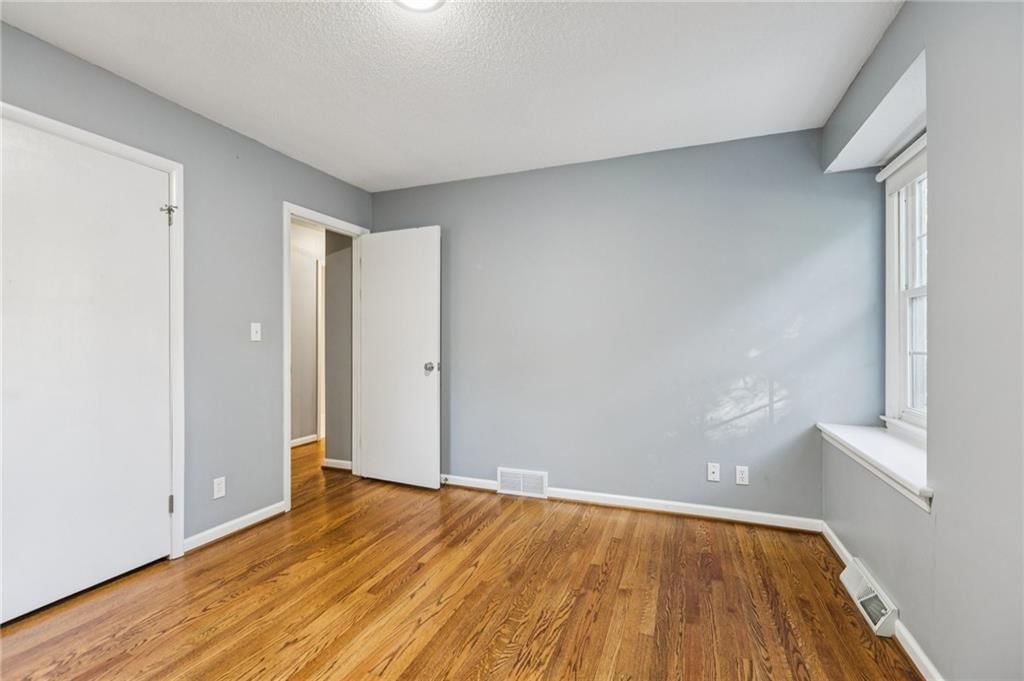 9516 Woodson Drive — photo 30