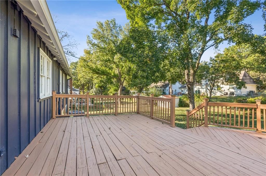 9516 Woodson Drive — photo 32