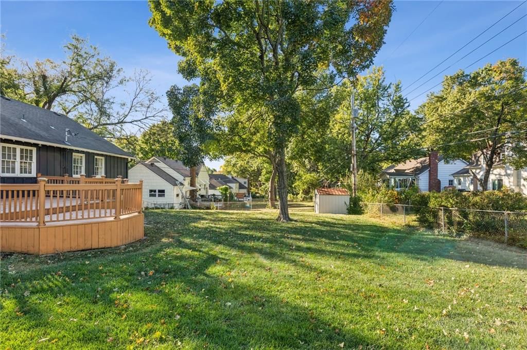 9516 Woodson Drive — photo 34