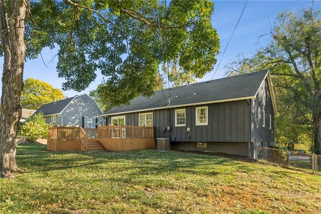 9516 Woodson Drive — photo 36