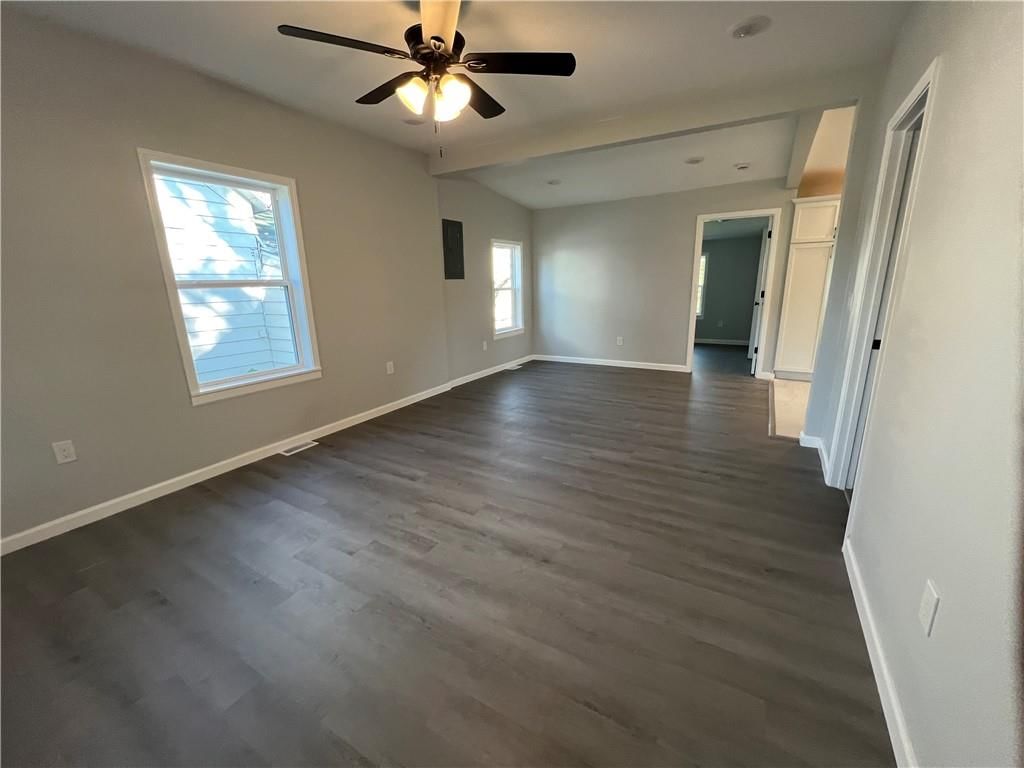 608 W Peoria Street — photo 12