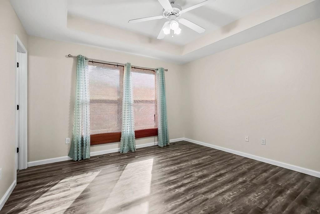 411 W 5th Street — photo 12