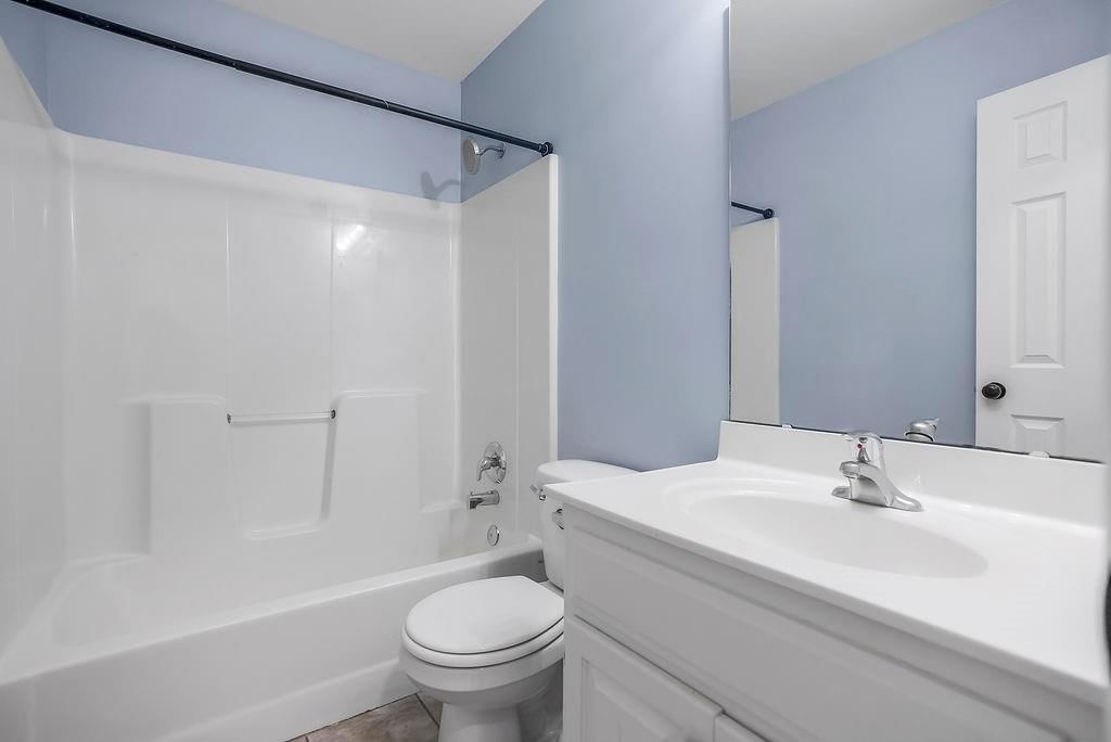 411 W 5th Street — photo 18